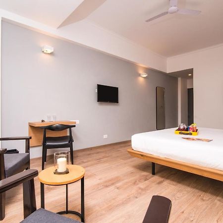 Oyo Townhouse 028 Corporate Suite Noida Dış mekan fotoğraf