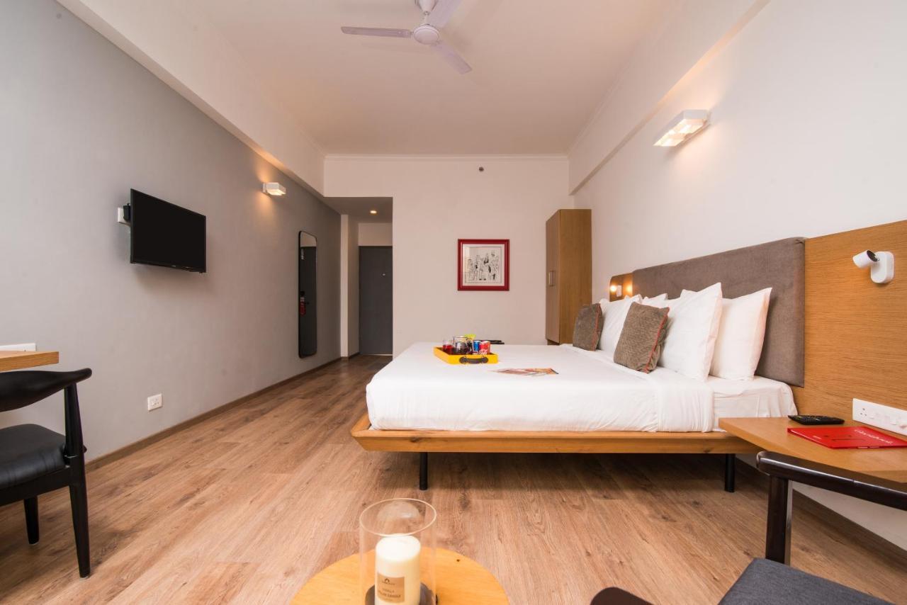 Oyo Townhouse 028 Corporate Suite Noida Dış mekan fotoğraf