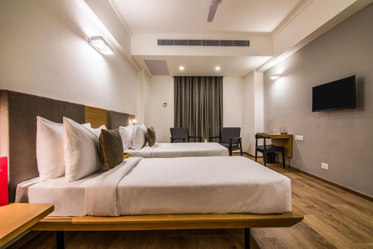 Oyo Townhouse 028 Corporate Suite Noida Dış mekan fotoğraf