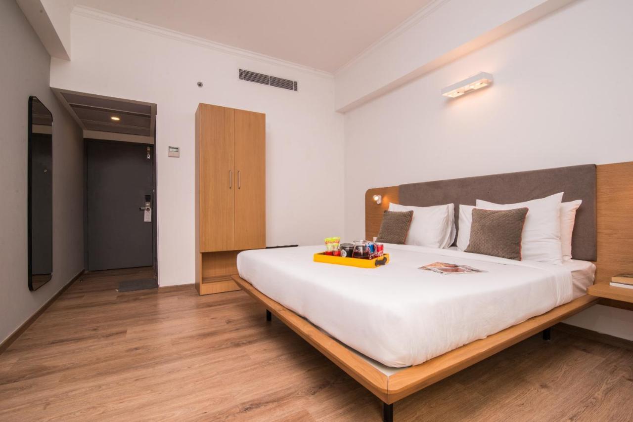 Oyo Townhouse 028 Corporate Suite Noida Dış mekan fotoğraf