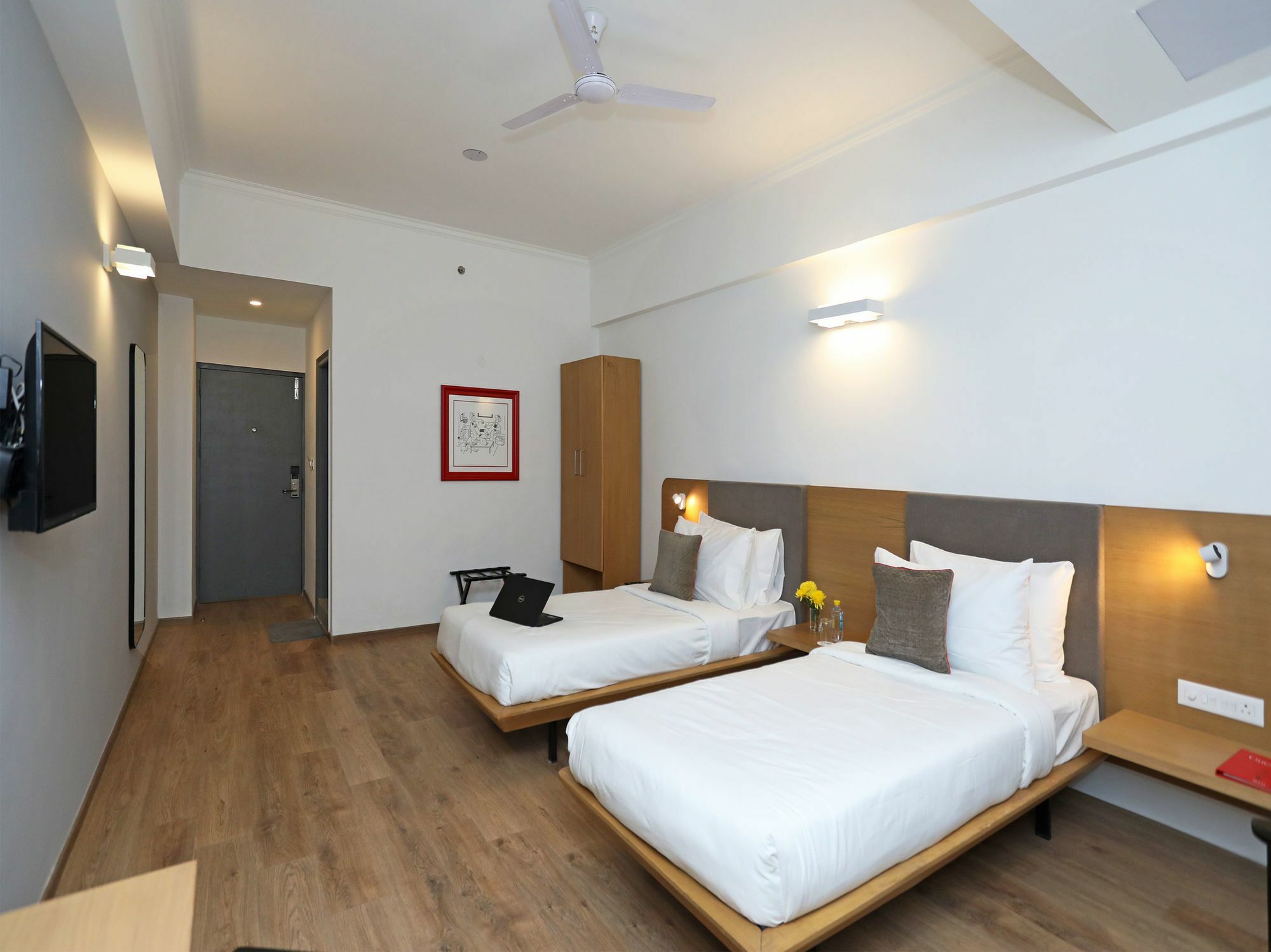 Oyo Townhouse 028 Corporate Suite Noida Dış mekan fotoğraf
