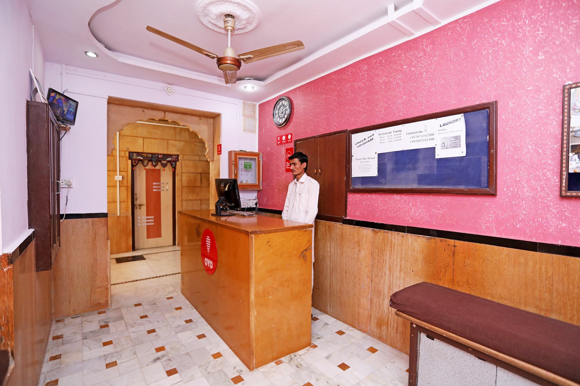 Oyo Townhouse 028 Corporate Suite Noida Dış mekan fotoğraf