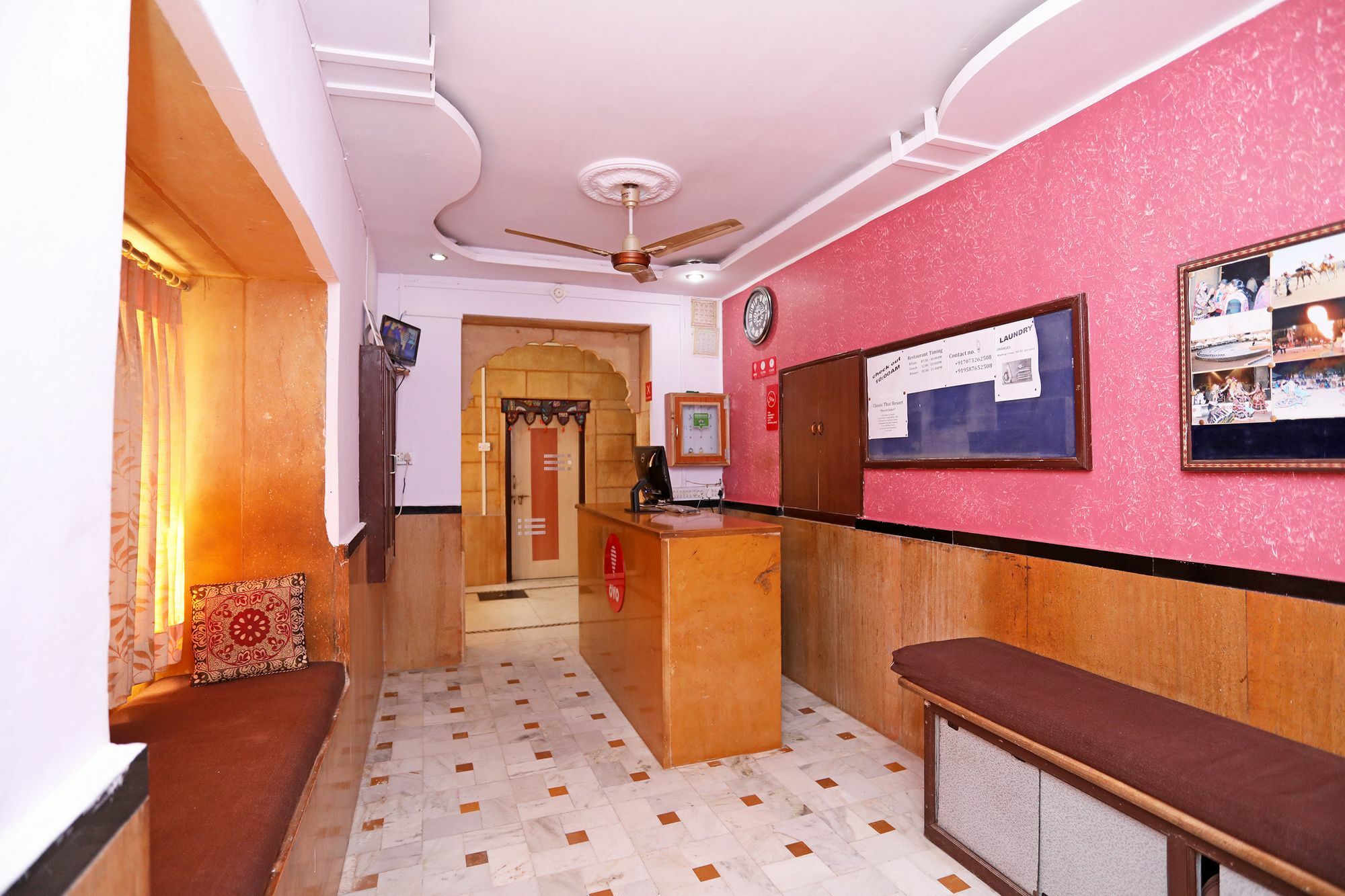 Oyo Townhouse 028 Corporate Suite Noida Dış mekan fotoğraf