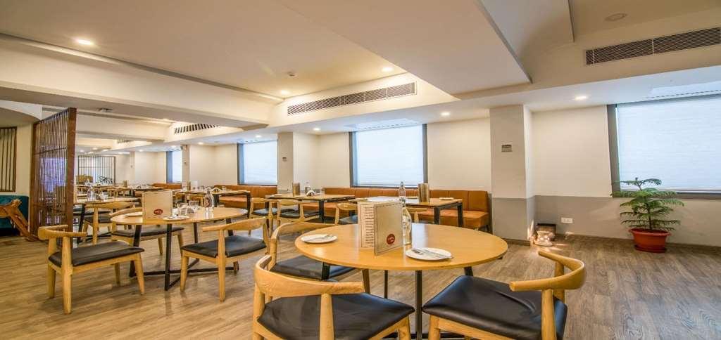 Oyo Townhouse 028 Corporate Suite Noida Konforlar fotoğraf