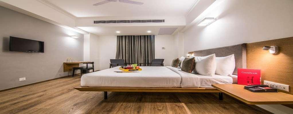 Oyo Townhouse 028 Corporate Suite Noida Oda fotoğraf