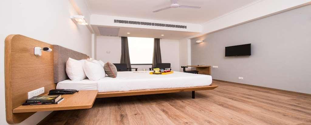 Oyo Townhouse 028 Corporate Suite Noida Oda fotoğraf